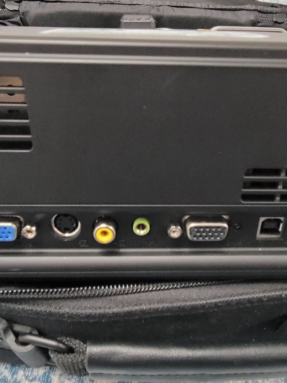 Acer Projector Quick Start Guide and Software Disc. - Picture 5 of 8